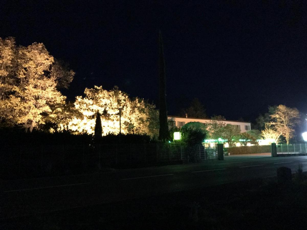 Hotel Les Chenes Sisteron Exteriér fotografie